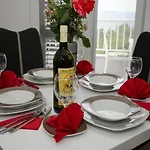 Vesela - One Bedroom With Balcony And Sea View *