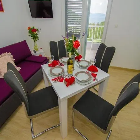 Vesela - One Bedroom With Balcony And Sea View Janjina