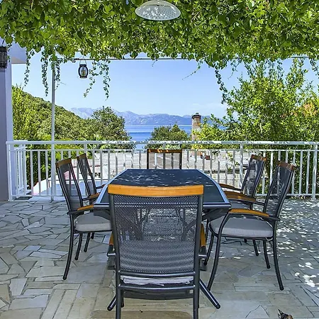 Vesela - One Bedroom With Balcony And Sea View